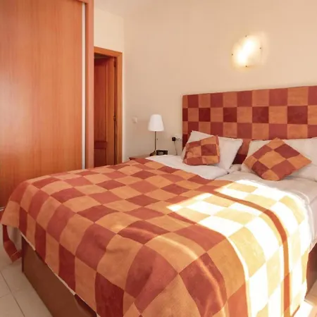 Apartment 2 Bedroom Beautiful In Benalmadena